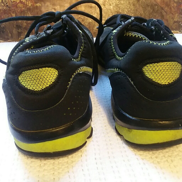Mens 11.5 Under Armour Sneakers - Picture 7 of 8